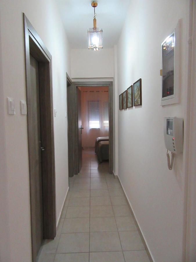 Με Θεα Το Λιμανι Apartment Pireu Exterior foto